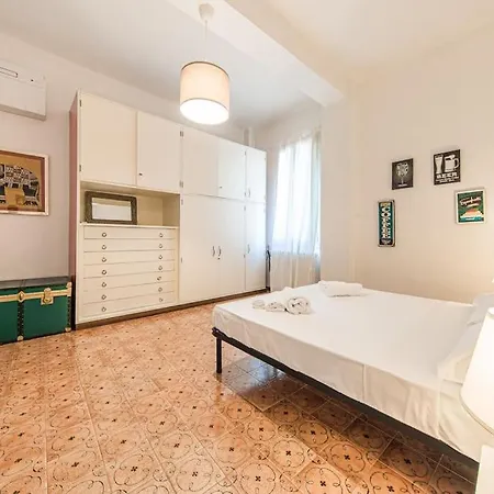 Apartment Helios , Pieno Centro Storico Bologna